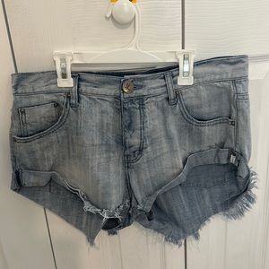 One teaspoon distressed vintage light wash shorts